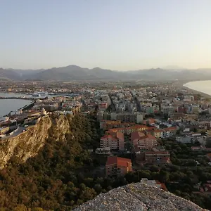 https://milazzo-la-porta-delle-eolie.sicilyhotelsitaly.net