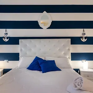 https://ora-blu-guest-house.hotelitalianriviera.com